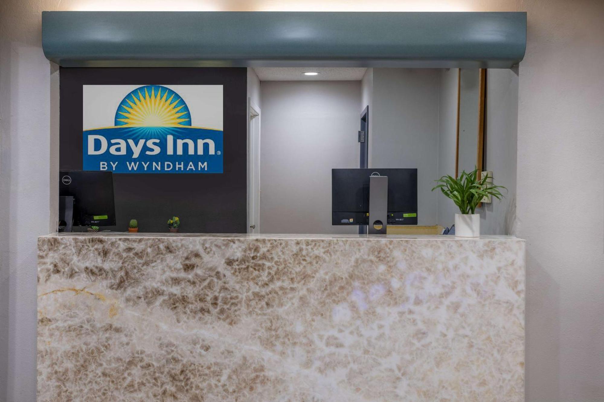Days Inn By Wyndham Pleasant Prairie Kenosha Екстериор снимка