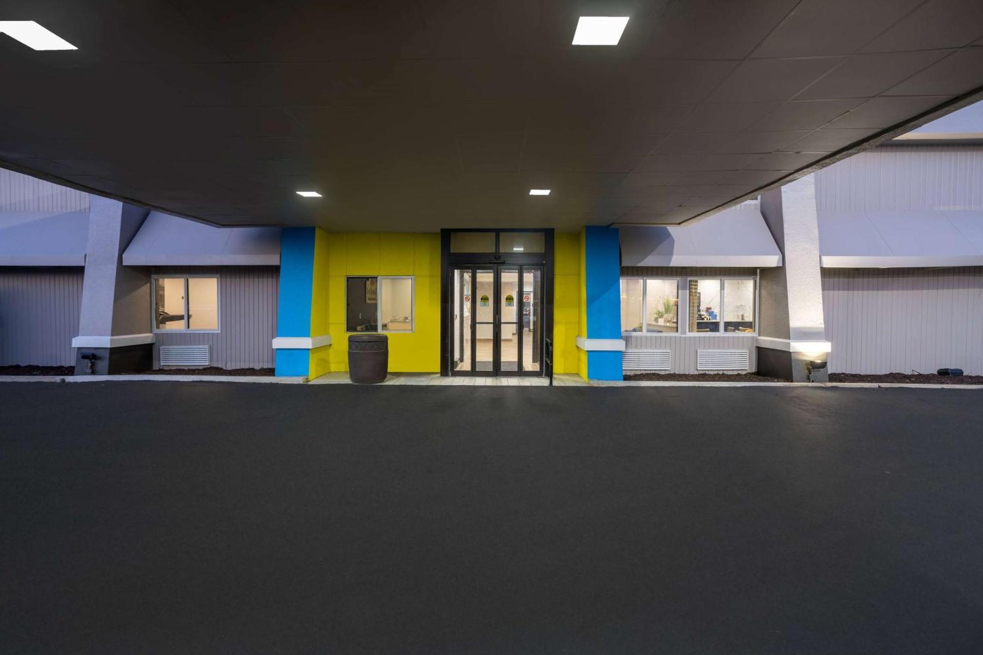Days Inn By Wyndham Pleasant Prairie Kenosha Екстериор снимка